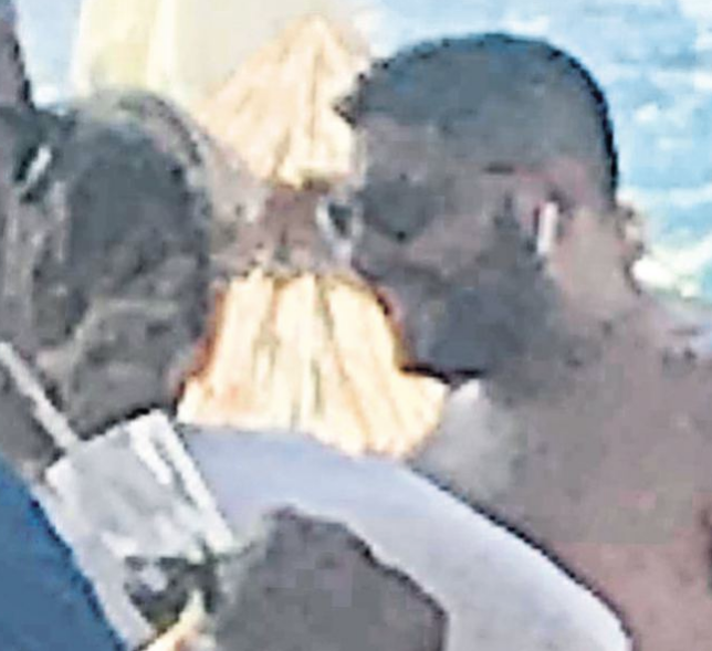 Kibariye'ye yeni şok! Kocası sarışın kadınla yakalandı - Resim: 4