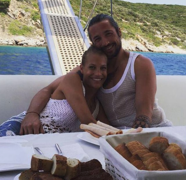 İlhan Mansız sevgilisiyle alışverişte - Resim: 4