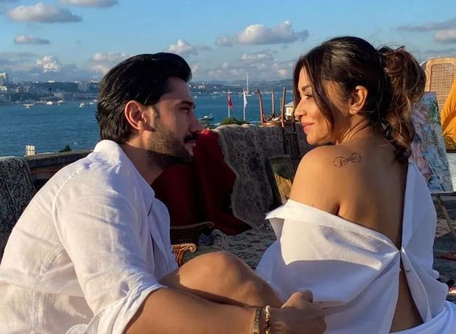 Uğur Güneş'in şöhreti ülke sınırlarını aştı! Yakışıklı oyuncu önce Dubai'deydi, şimdi ise Hindistan'da... - Resim: 2