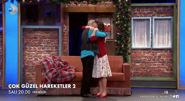 ÇGHB 2'de yılbaşı sürprizi! Demet Akbağ ve Yılmaz Erdoğan Bir Demet Tiyatro skeci - Resim: 1