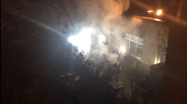 Meclis'i duman altı eden oylama partisi - Resim: 3