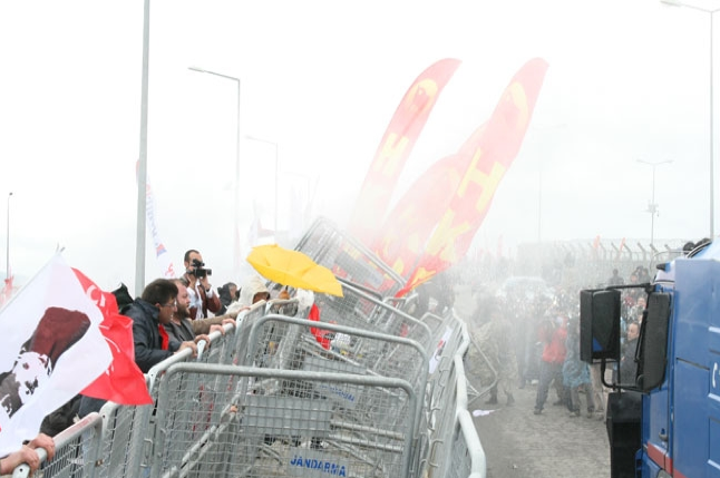 Silivri savaş meydanına döndü - Resim: 1