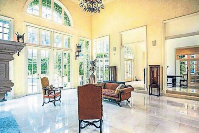 Süreyya Yalçın 25 milyon TL'lik malikanesinde Amerikalı arkadaşlarıyla... - Resim: 4