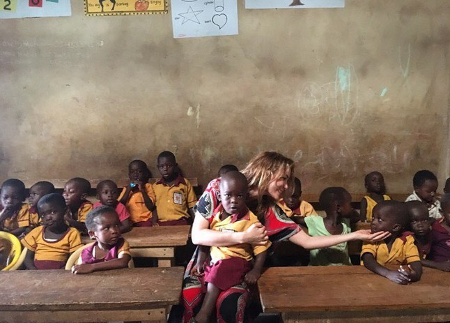 Gamze Özçelik çok değişti! İyilik için umuda koşanları kurdu - Resim: 1