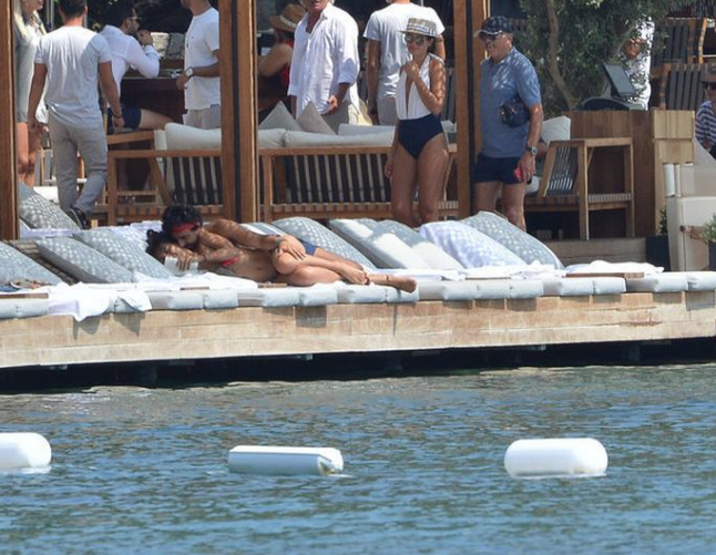 Tuba Büyüküstün'den takipçilerini kızdıran paylaşım - Resim: 2