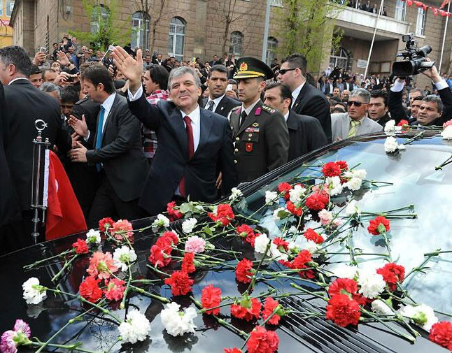 Gül 12 fotoğraf paylaştı - Resim: 2