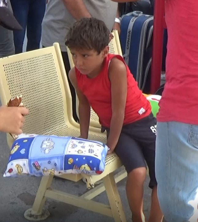 Şehirlerarası otobüste skandal! Anne ve çocuğunu yol ortasında... - Resim: 3