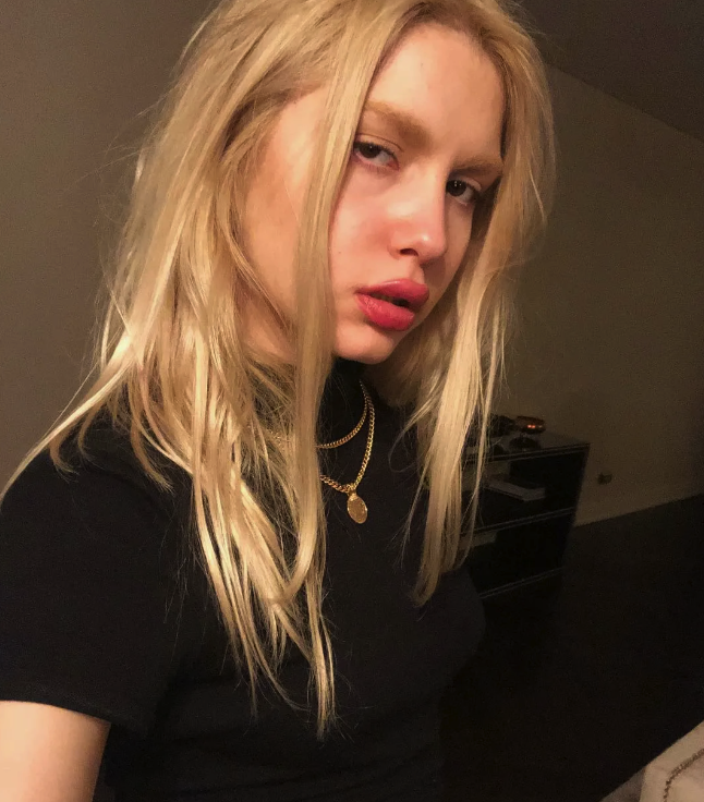 Aleyna Tilki imajını değiştirdi! Ünlü şarkıcının son halini görenler dondu kaldı - Resim: 1