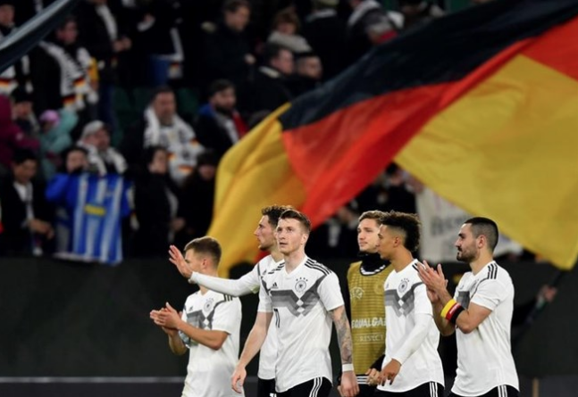 Mesut Özil'den sonra bir Türk'e daha saldırı - Resim: 2