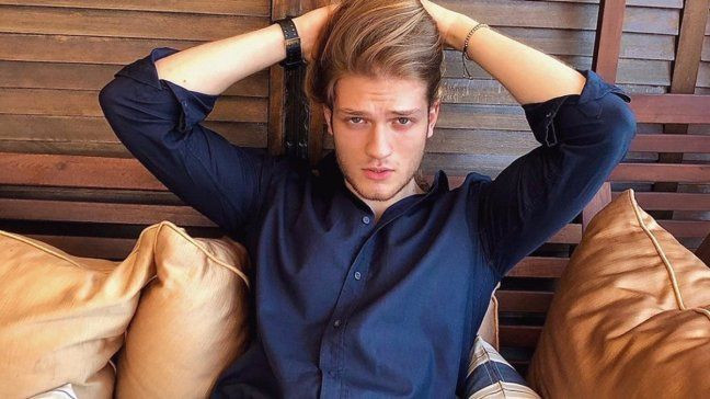 Korcan Kol sevgilisiyle ilk kez görüntülendi! Duygu Özlen'in Instagram pozları olay - Resim: 1