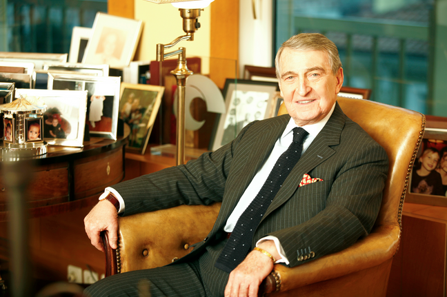 Ünlü iş adamını bit pazarında görenler şaşkına döndü - Resim: 4