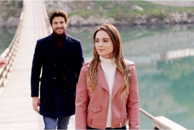 TRT 1 Benim Adım Melek'teki aşk gerçek oldu Rabia Soytürk ve Mustafa Mert Koç aşkı! - Resim: 3