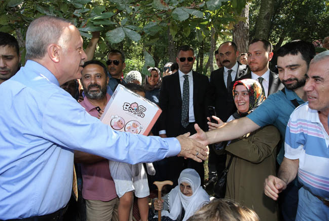 Erdoğan'dan iki yaşlı kadına sürpriz! Gönülleri fethetti - Resim: 4