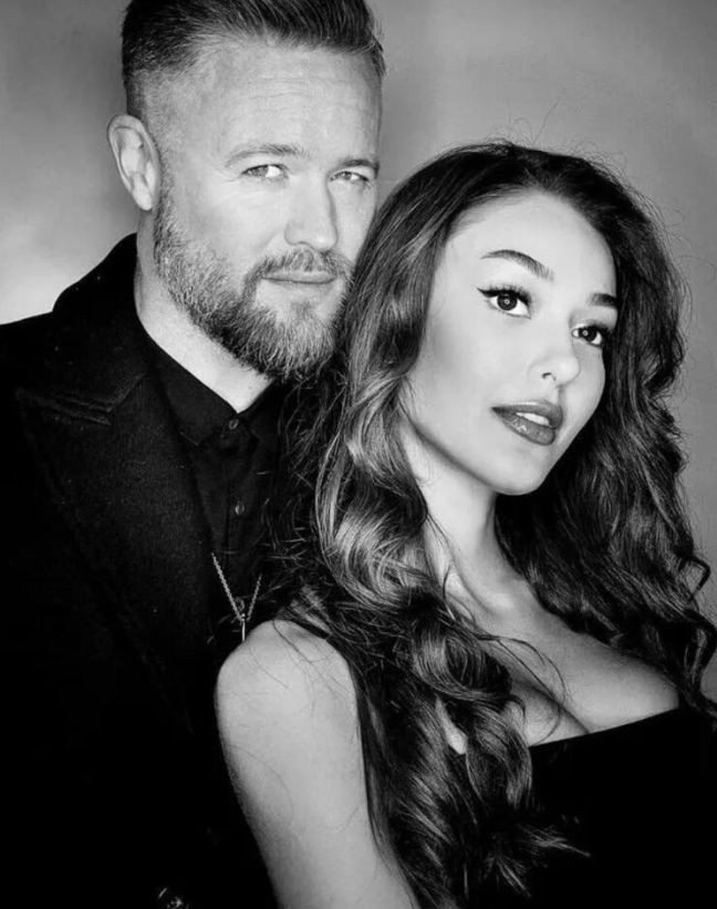 Dilan Çiçek Deniz ve Mert Yazıcıoğlu yeni aşka yelken açtı! Fena yakalandılar... - Resim: 1