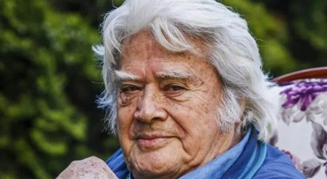 Yeşilçam'ın yıldızı Cüneyt Arkın'ın ölümü ünlüleri yasa boğdu... İşte ünlülerin sosyal medya paylaşımları - Resim: 1