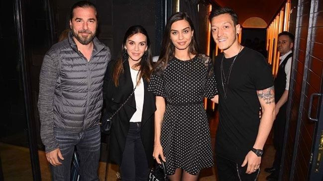 Diriliş Ertuğrul dizisinin Ertuğrul Bey'inden Mesut Özil'e tarihi hediye - Resim: 3