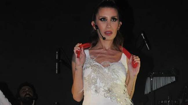 Yoğun bakıma kaldırılmıştı! İrem Derici'den bomba itiraflar! - Resim: 1