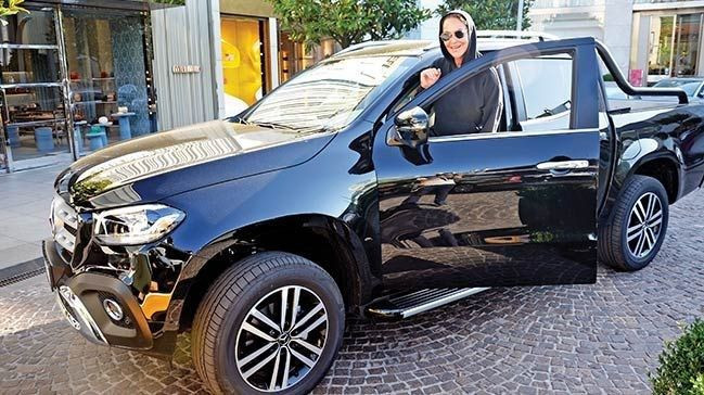 Lüks aracın fiyatı dudak uçuklatıyor! Hülya Avşar için özel araç tasarlandı - Resim: 1