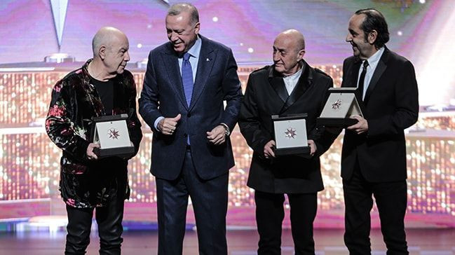 Mazhar Alanson ile Erdoğan arasında olay konuşma! Ödül alınca coştu - Resim: 3