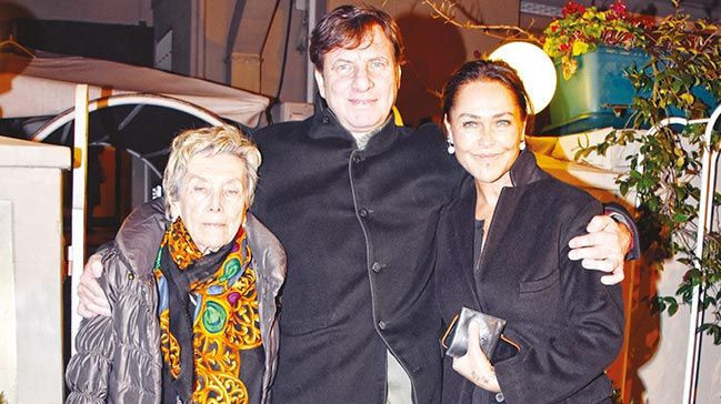 Hülya Avşar Kaya Çilingiroğlu evleniyor mu? Zehra Çilingiroğlu için bir araya geldiler - Resim: 3