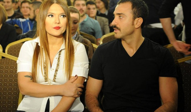 Demet Akalın hacizden sonra evinin halini paylaştı mahvetmişler! - Resim: 4