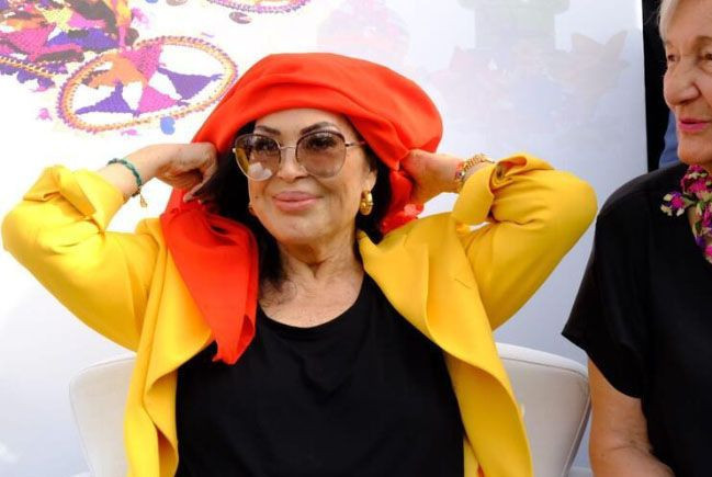 Selvi Boylum Al Yazmalım yıllar sonra yeniden! Kadir İnanır ve Türkan Şoray... - Resim: 4