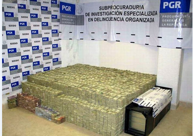 Tüm bunlar bir mafya liderinin evinden çıktı - Resim: 2