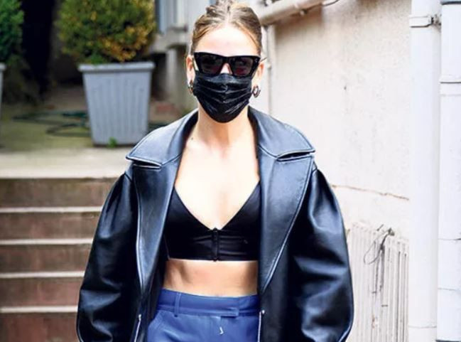 Serenay Sarıkaya'nın sokak stiline İnstagram isyanı: Çıkar artık şu ceketi, koktu! - Resim: 2
