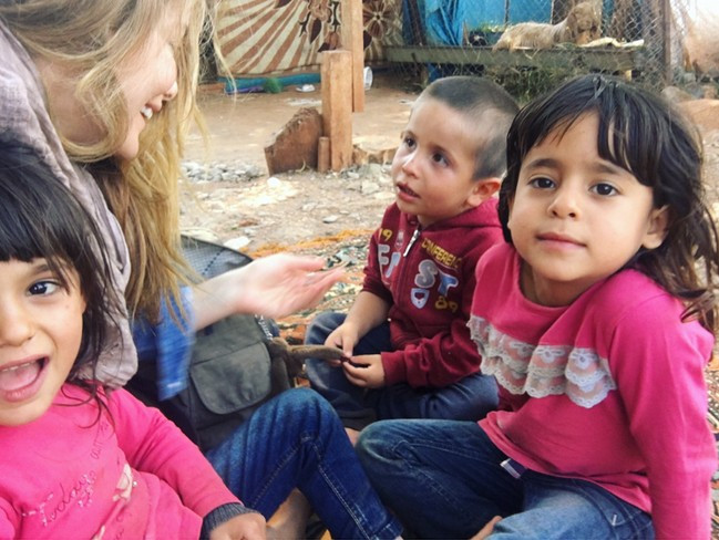 Gamze Özçelik çok değişti! İyilik için umuda koşanları kurdu - Resim: 4