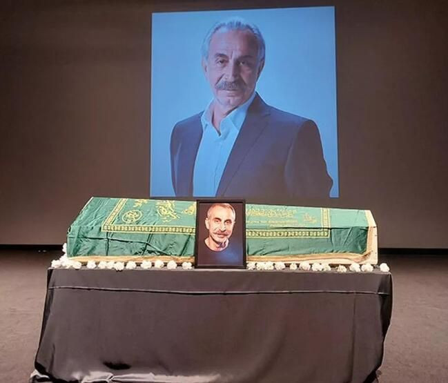 Usta oyuncu Rıza Akın'a Atlas Sineması'nda duygu yüklü veda! Japon eşi mahvoldu! - Resim: 1