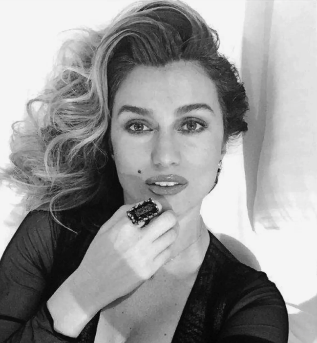 Tuğba Özay program sırasında uyuyakaldı! Kendine geldiğinde söyledikleri gündem oldu - Resim: 2