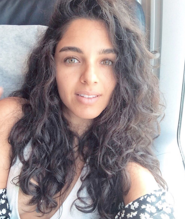 Kurşun'un Tomris'i Begüm Akkaya'nın cesur pozları olay yarattı! Bu halinden eser yok - Resim: 4