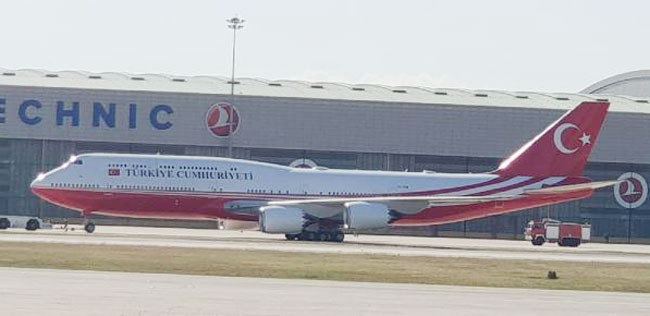Katar'ın hediye ettiği uçak yeni haliyle ilk kez görüntülendi! İşte VIP uçağın son hali... - Resim: 1
