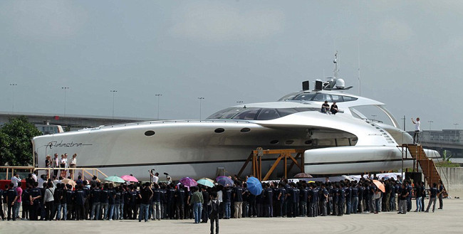 Dünya'nın en pahalı yatı Adasta! - Resim: 3