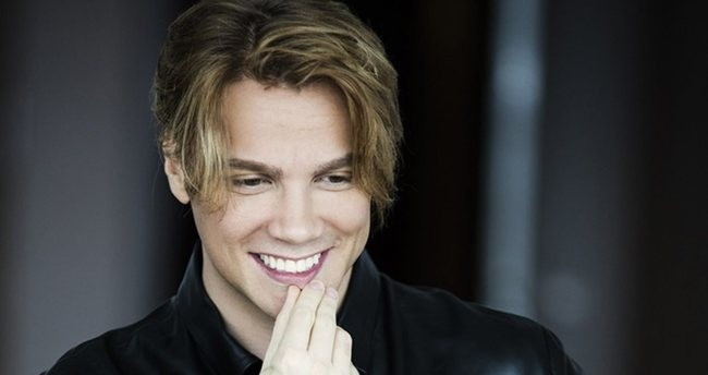 Sinan Akçıl'ın yeni sevgilisi Justin Bieber'ın eski aşkı çıktı! - Resim: 1