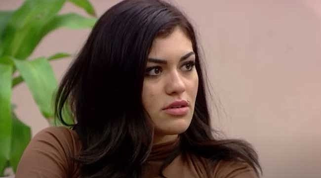 Kısmetse Olur Cansel Çördük sahneye atladı kadın şarkıcının kafasında bardak kırdı! - Resim: 1