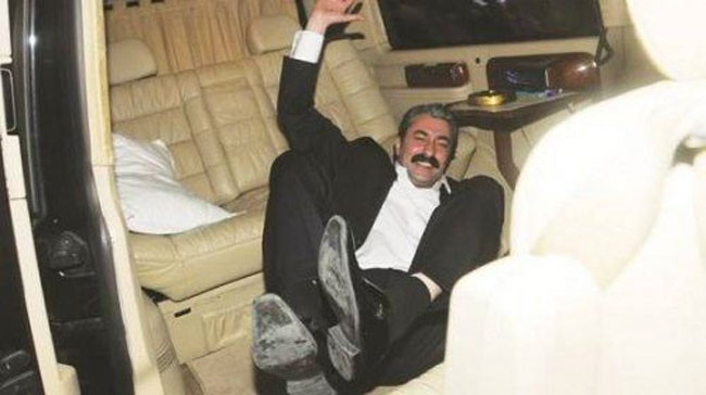 'Alkol satışı yasaklansın' diyen Erkan Petekkaya kaçak içki mi satıyor? - Resim: 1