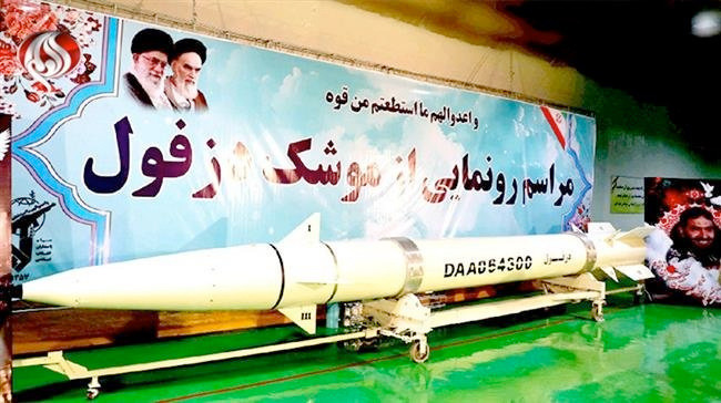 İran yeraltı fabrikasında 1000 km menzilli Dezful füzesini tanıttı - Resim: 2