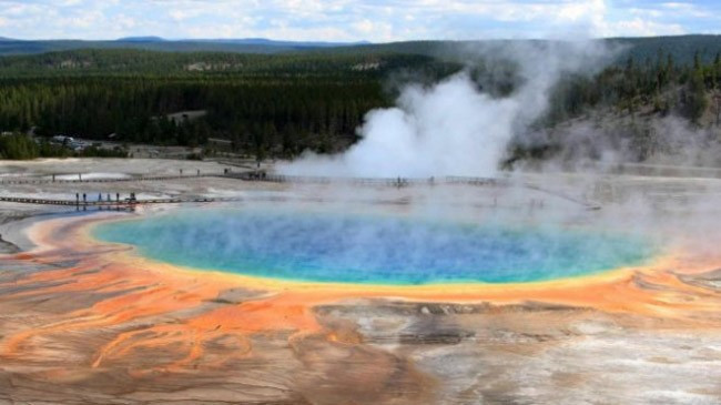 Bu göllerde yüzmek yürek ister - Resim: 1