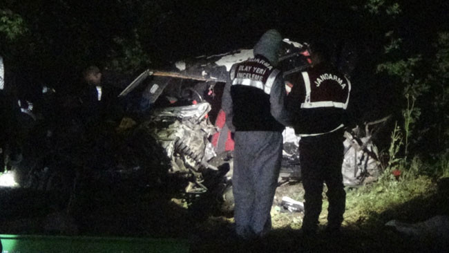 Düğün dönüşü faciaları! 3 ayrı düğün 3 ayrı kaza çok sayıda ölü... - Resim: 2