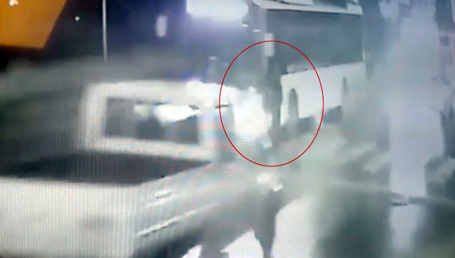 Ortaköy'de korkunç kaza! Önce otobüs sonra kamyonet çarptı! - Resim: 4