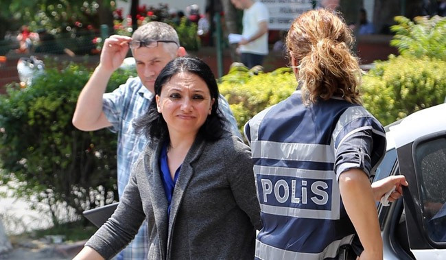 Bomba FETÖ gözaltıları! Dekan, profesör ve mahrem imam var - Resim: 1