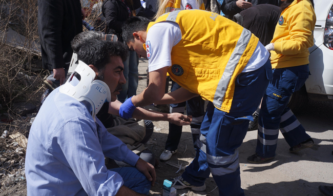 Ankara'da yolcu minibüsü devrildi - Resim: 3