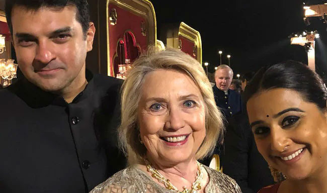 Dünya bu düğünü konuşuyor Beyonce sahnede Clinton masada - Resim: 2