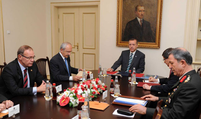 Kritik zirveden kareler - Resim: 2