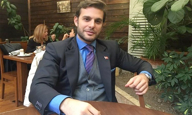 İyi Partili Mehmet Aslan'a bakın! Para bende tip de var pul da... - Resim: 1