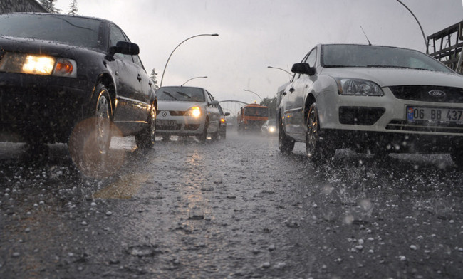 Sağanak ve dolu Ankara'yı felç etti - Resim: 2