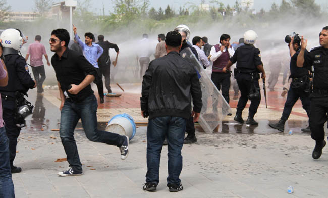 Dicle Üniversitesi fena karıştı - Resim: 1
