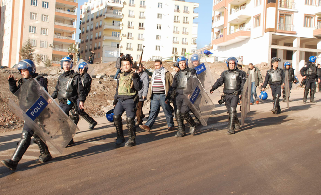 BDP'li vekillere polis müdahalesi - Resim: 1