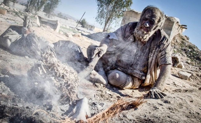 Ne traş oluyor ne banyo yapıyor 60 yıldır suya dokunmuyor! - Resim: 4